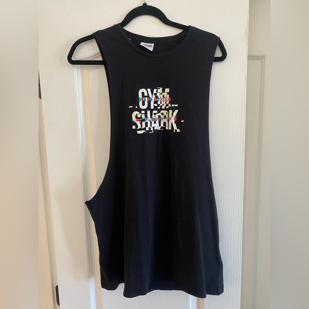 Black Gymshark glitch cut off